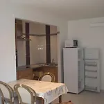 Le Clos De Louze דירה